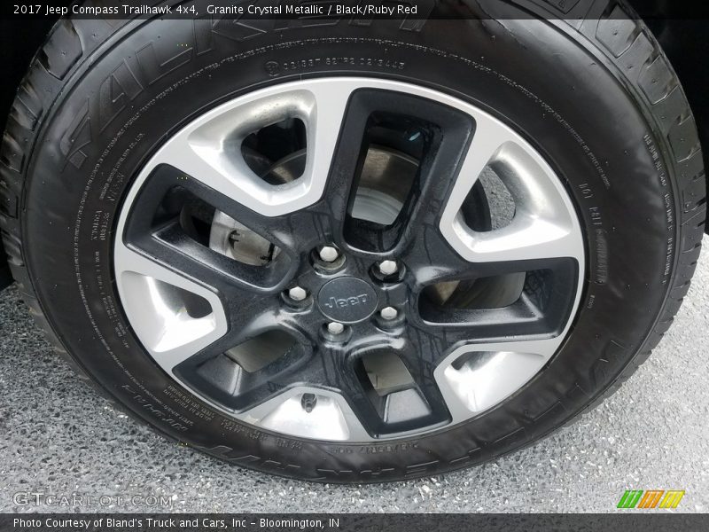 Granite Crystal Metallic / Black/Ruby Red 2017 Jeep Compass Trailhawk 4x4