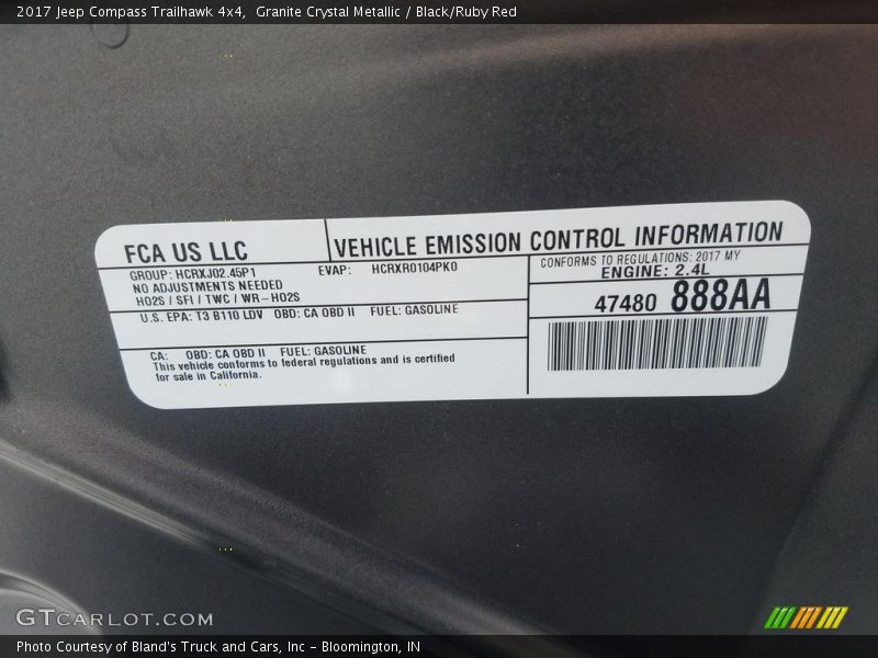 Granite Crystal Metallic / Black/Ruby Red 2017 Jeep Compass Trailhawk 4x4