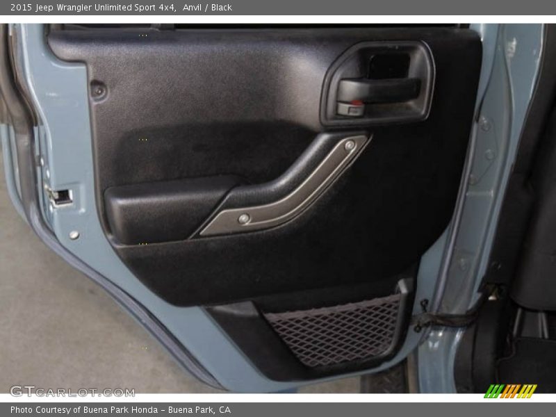 Anvil / Black 2015 Jeep Wrangler Unlimited Sport 4x4