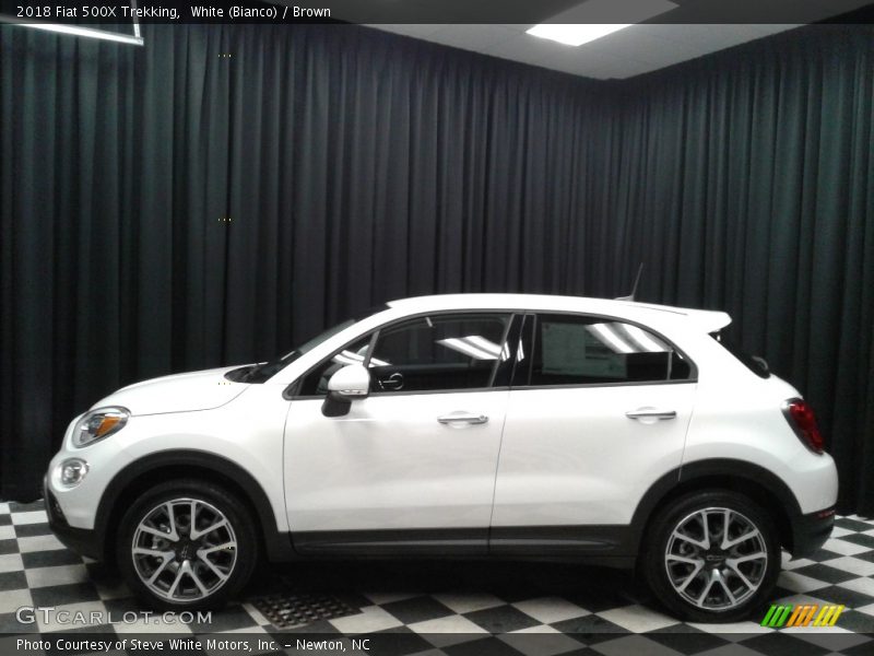 White (Bianco) / Brown 2018 Fiat 500X Trekking