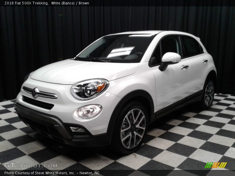 White (Bianco) / Brown 2018 Fiat 500X Trekking