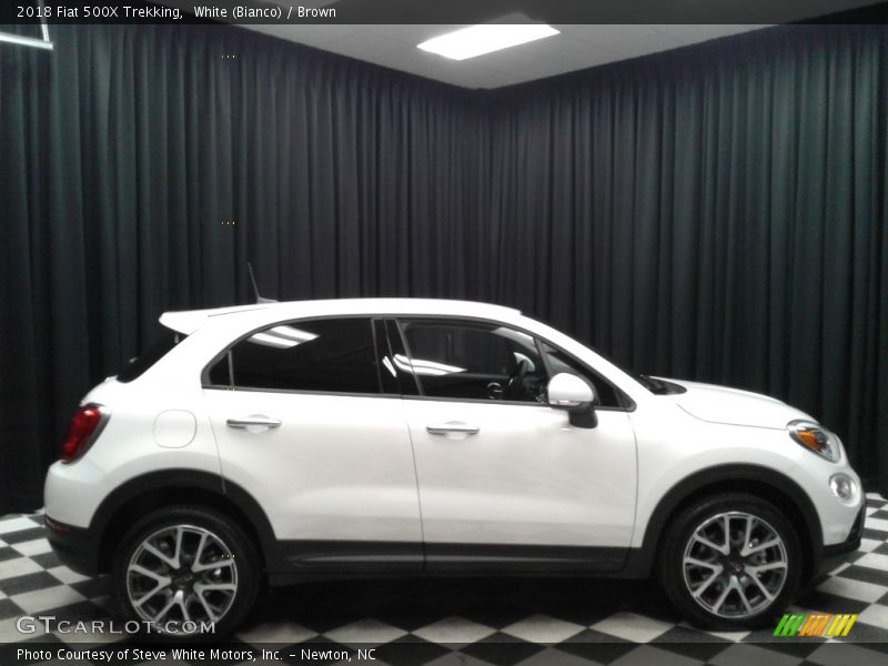 White (Bianco) / Brown 2018 Fiat 500X Trekking