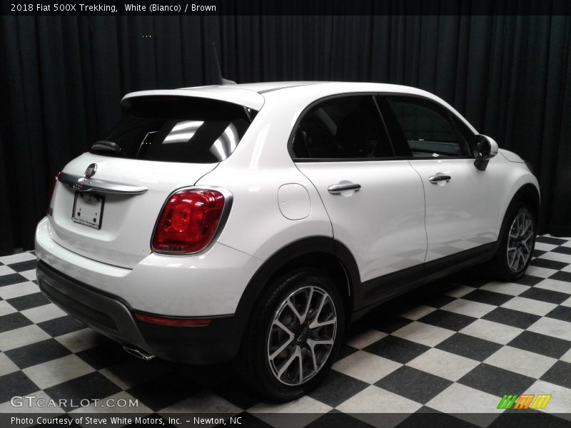 White (Bianco) / Brown 2018 Fiat 500X Trekking