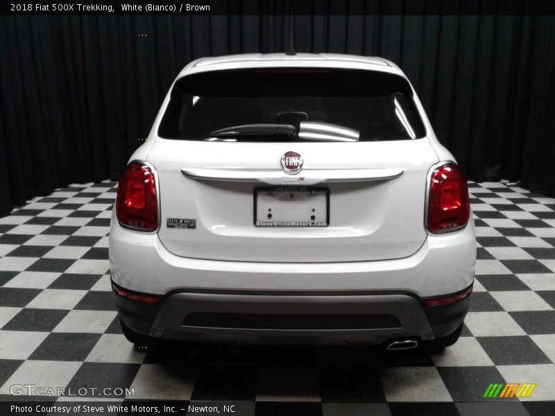White (Bianco) / Brown 2018 Fiat 500X Trekking