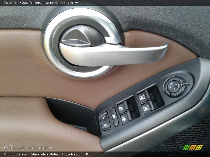 White (Bianco) / Brown 2018 Fiat 500X Trekking