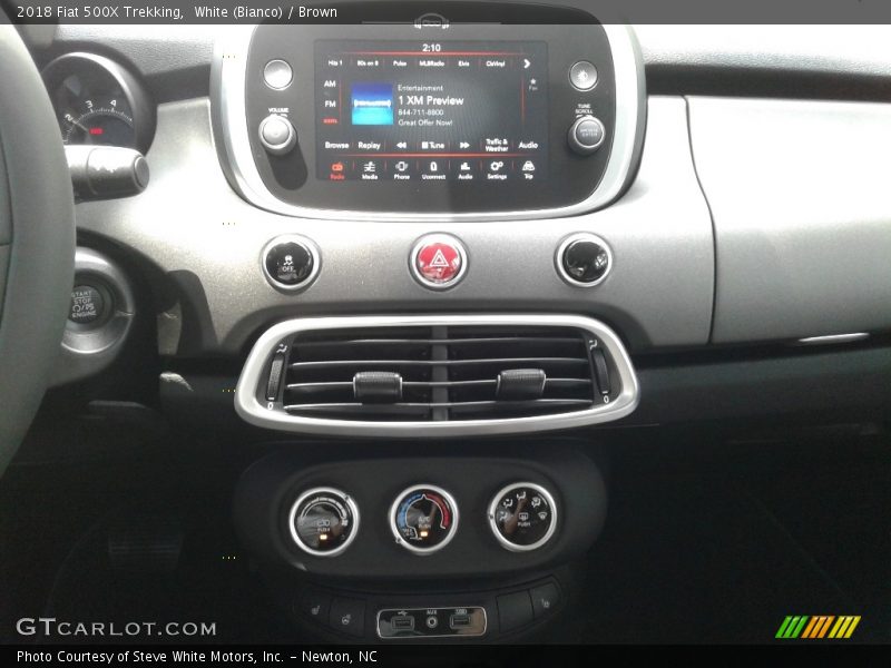 White (Bianco) / Brown 2018 Fiat 500X Trekking