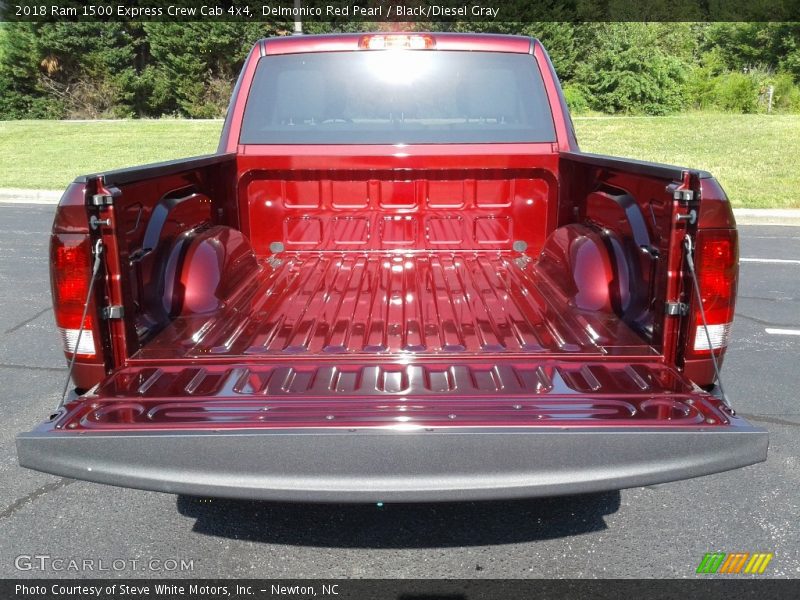 Delmonico Red Pearl / Black/Diesel Gray 2018 Ram 1500 Express Crew Cab 4x4