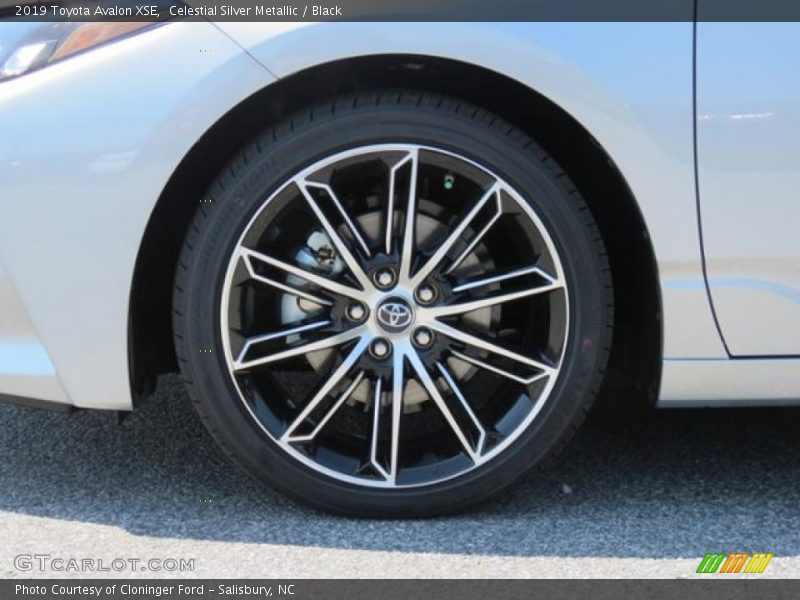 Celestial Silver Metallic / Black 2019 Toyota Avalon XSE
