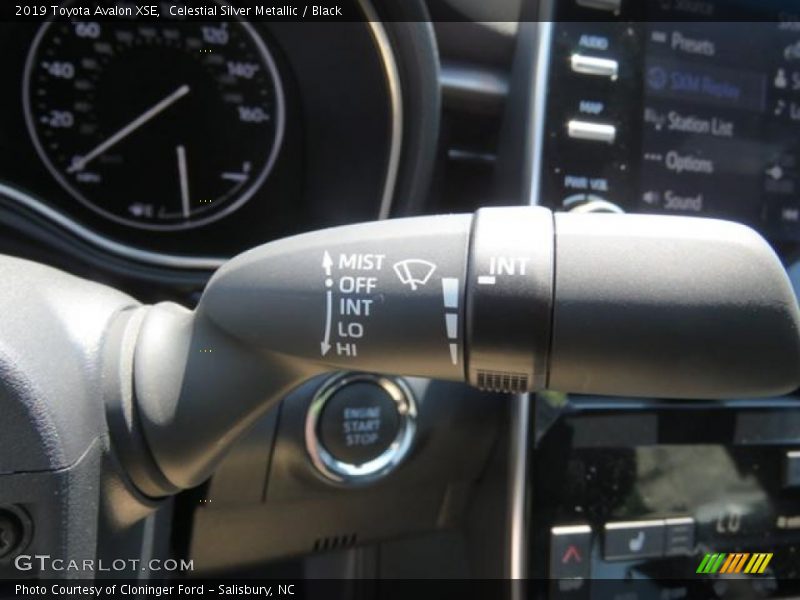 Celestial Silver Metallic / Black 2019 Toyota Avalon XSE