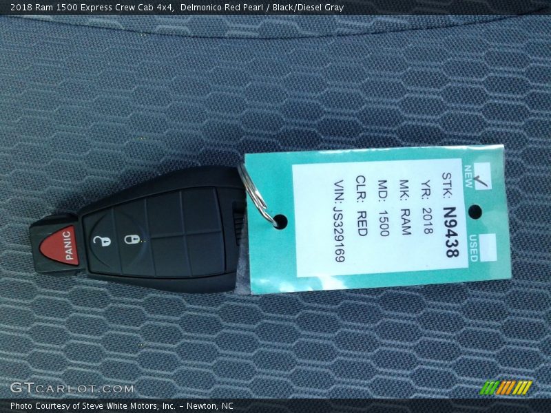 Delmonico Red Pearl / Black/Diesel Gray 2018 Ram 1500 Express Crew Cab 4x4
