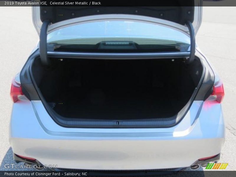 Celestial Silver Metallic / Black 2019 Toyota Avalon XSE