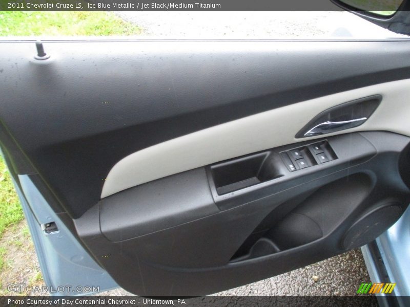 Ice Blue Metallic / Jet Black/Medium Titanium 2011 Chevrolet Cruze LS