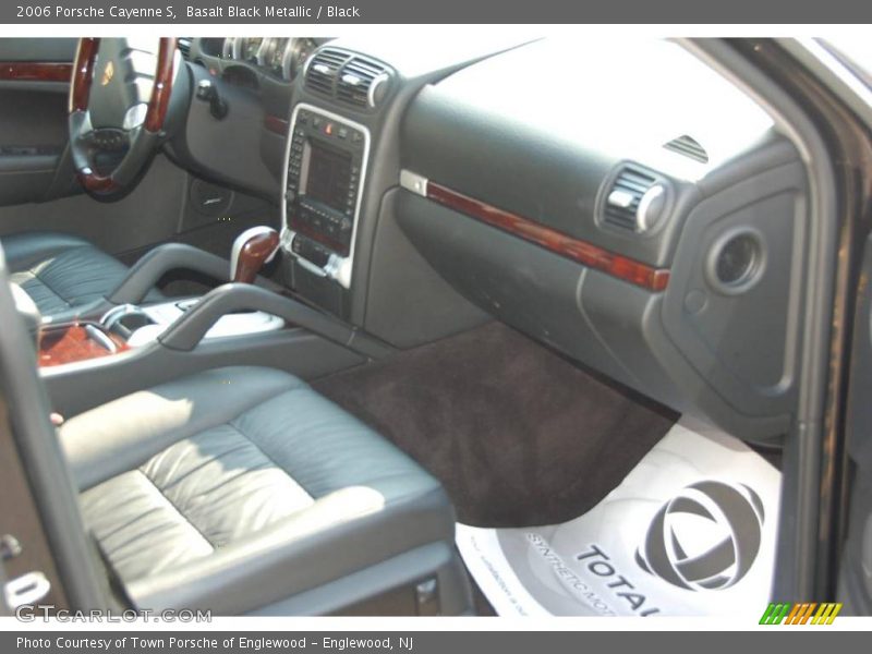 Basalt Black Metallic / Black 2006 Porsche Cayenne S