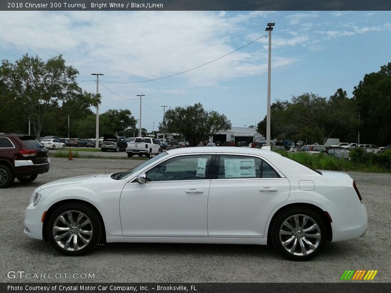 Bright White / Black/Linen 2018 Chrysler 300 Touring