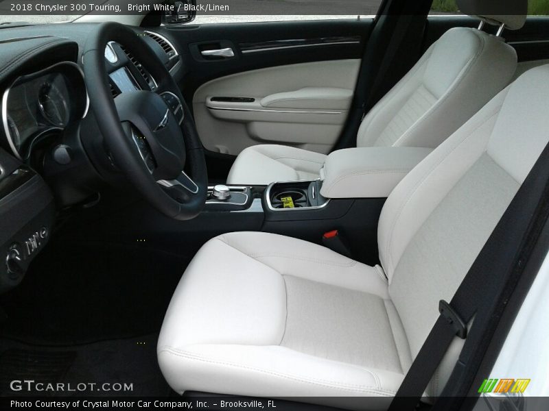 Bright White / Black/Linen 2018 Chrysler 300 Touring