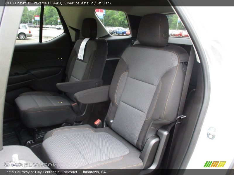 Silver Ice Metallic / Jet Black 2018 Chevrolet Traverse LT AWD