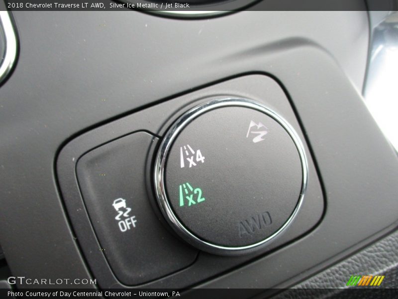 Silver Ice Metallic / Jet Black 2018 Chevrolet Traverse LT AWD