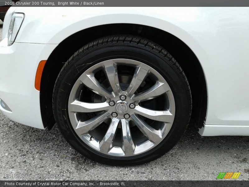 Bright White / Black/Linen 2018 Chrysler 300 Touring