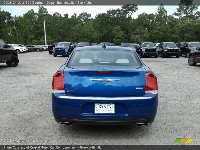 Ocean Blue Metallic / Black/Linen 2018 Chrysler 300 Touring