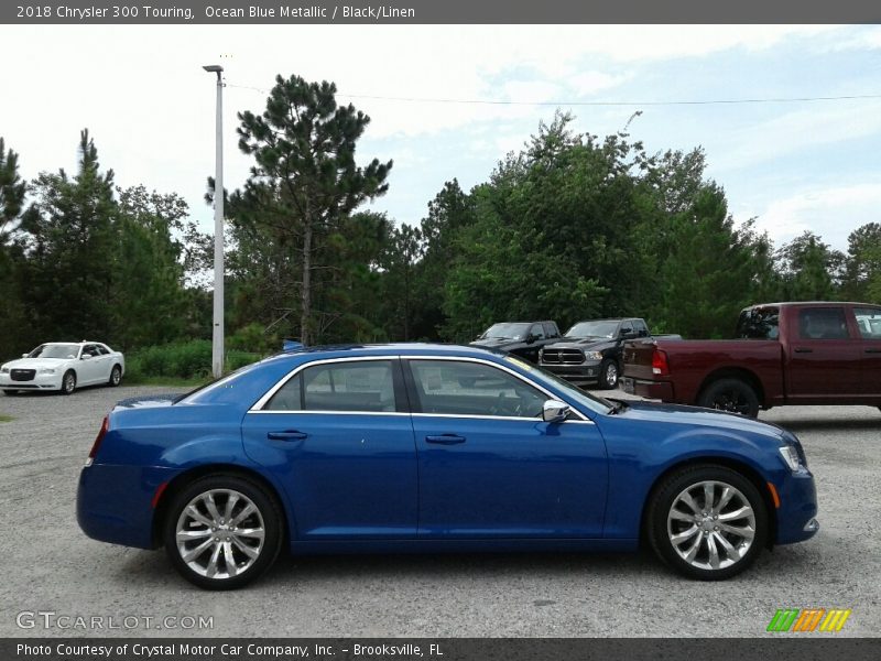 Ocean Blue Metallic / Black/Linen 2018 Chrysler 300 Touring