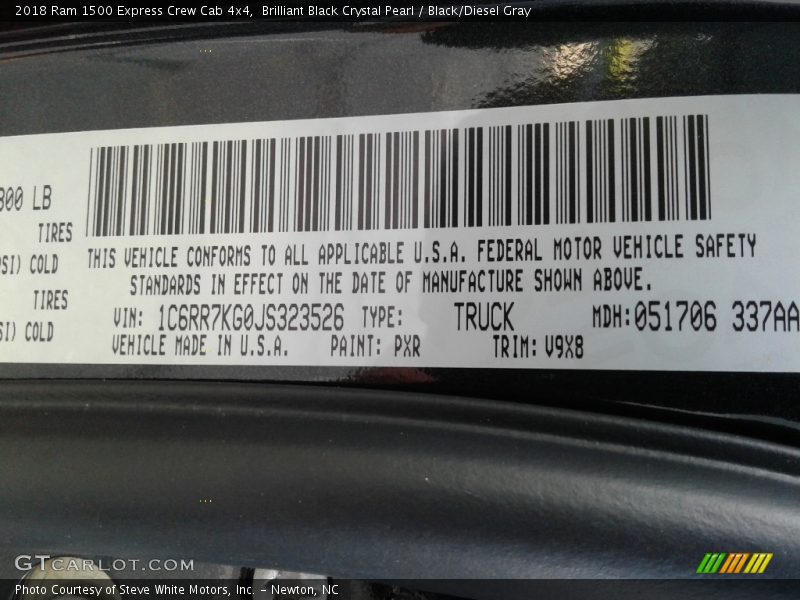Brilliant Black Crystal Pearl / Black/Diesel Gray 2018 Ram 1500 Express Crew Cab 4x4