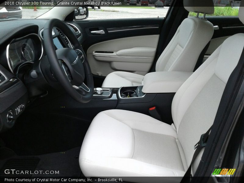 Granite Crystal Metallic / Black/Linen 2018 Chrysler 300 Touring