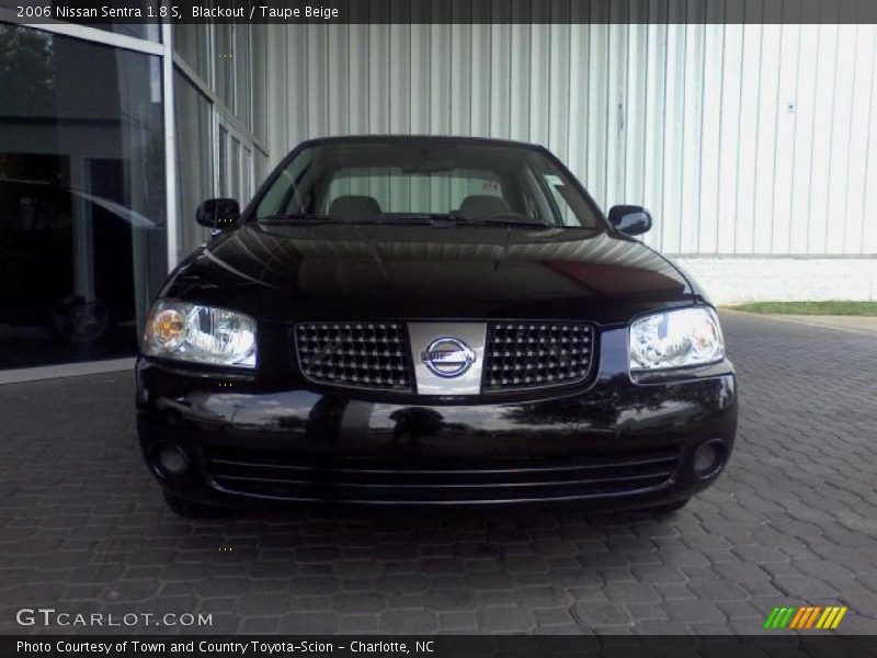 Blackout / Taupe Beige 2006 Nissan Sentra 1.8 S