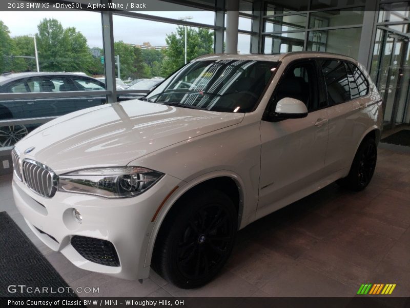 Alpine White / Black 2018 BMW X5 xDrive50i