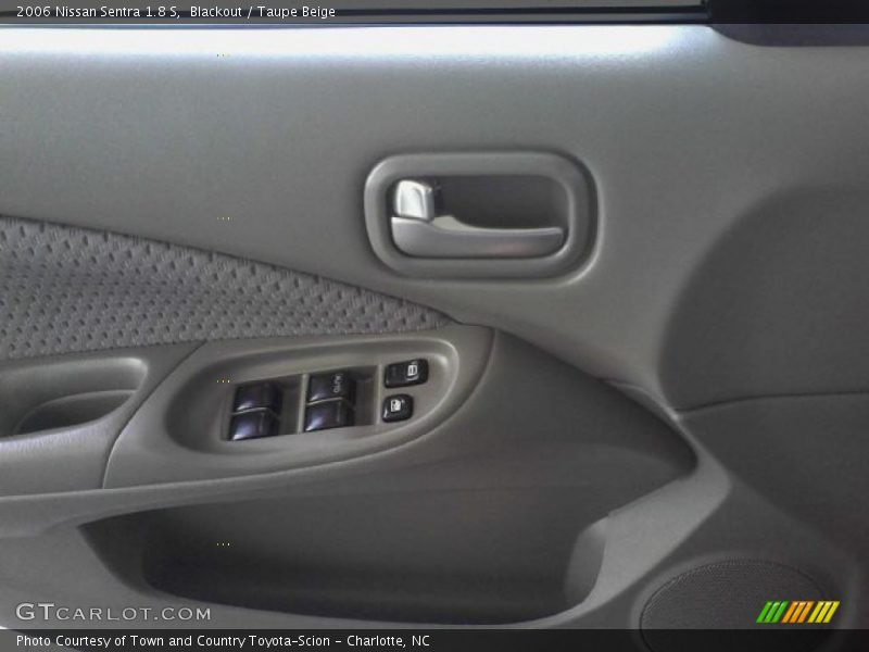 Blackout / Taupe Beige 2006 Nissan Sentra 1.8 S