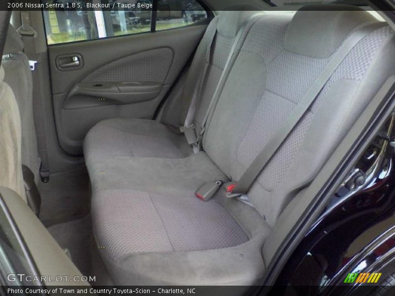 Blackout / Taupe Beige 2006 Nissan Sentra 1.8 S