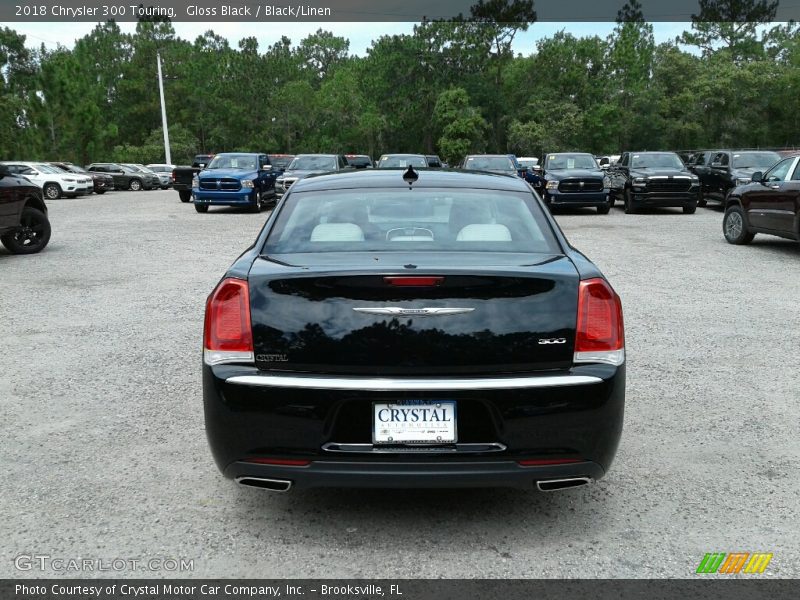 Gloss Black / Black/Linen 2018 Chrysler 300 Touring