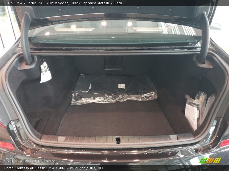 Black Sapphire Metallic / Black 2019 BMW 7 Series 740i xDrive Sedan
