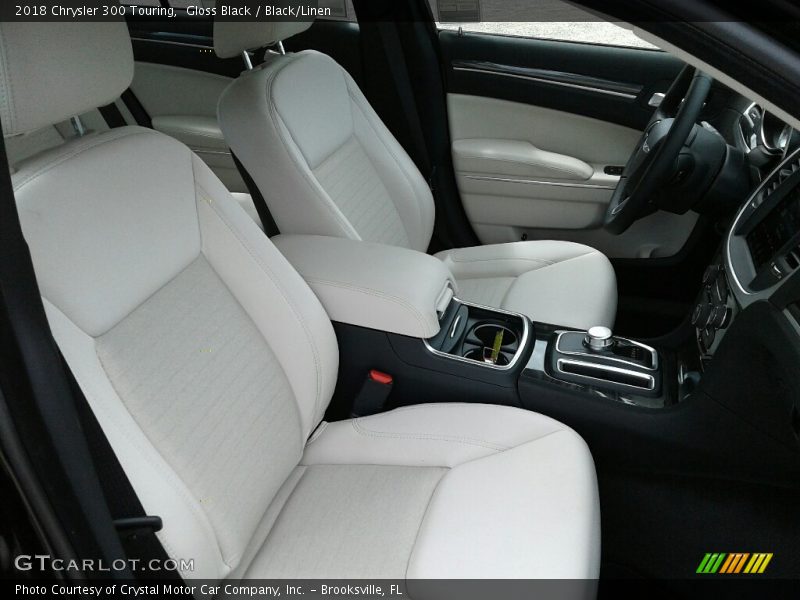 Gloss Black / Black/Linen 2018 Chrysler 300 Touring