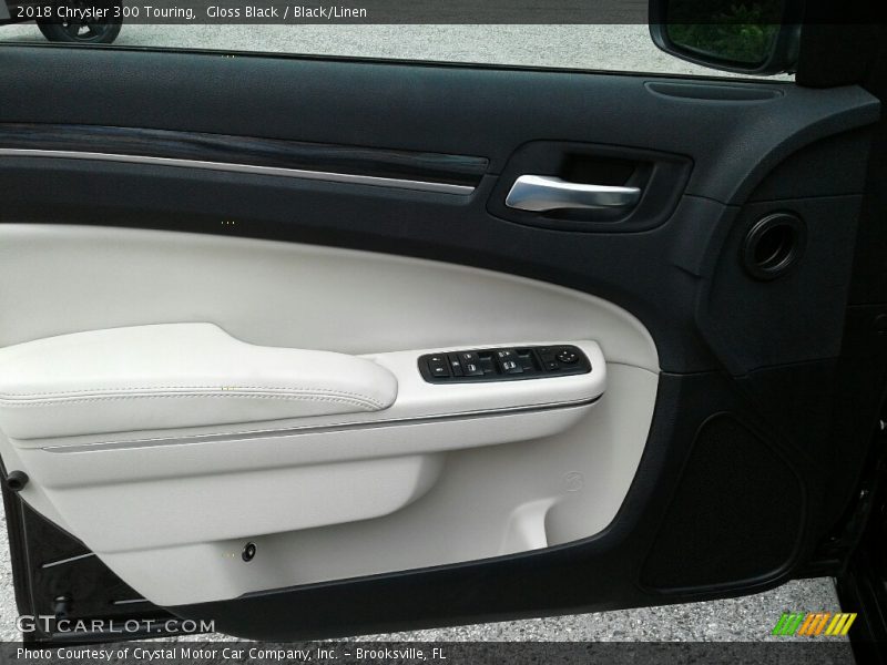 Gloss Black / Black/Linen 2018 Chrysler 300 Touring