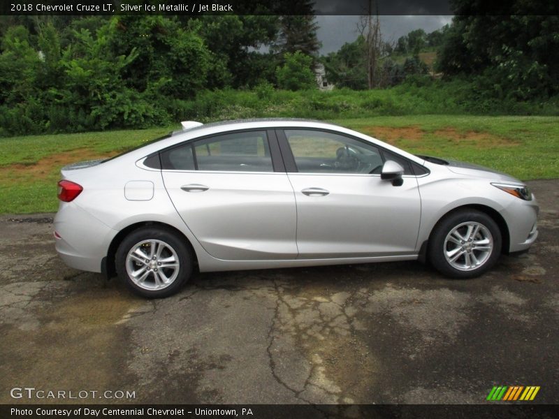 Silver Ice Metallic / Jet Black 2018 Chevrolet Cruze LT