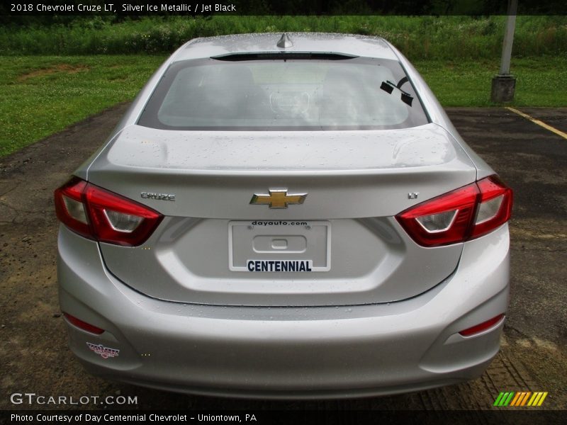Silver Ice Metallic / Jet Black 2018 Chevrolet Cruze LT