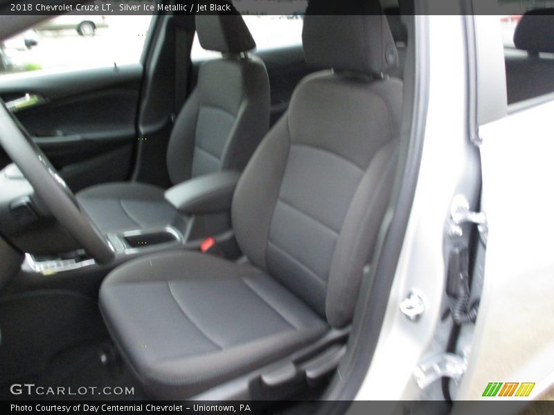 Silver Ice Metallic / Jet Black 2018 Chevrolet Cruze LT