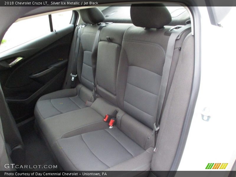 Silver Ice Metallic / Jet Black 2018 Chevrolet Cruze LT