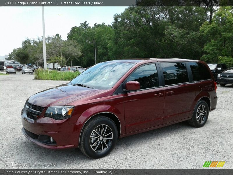 Octane Red Pearl / Black 2018 Dodge Grand Caravan SE