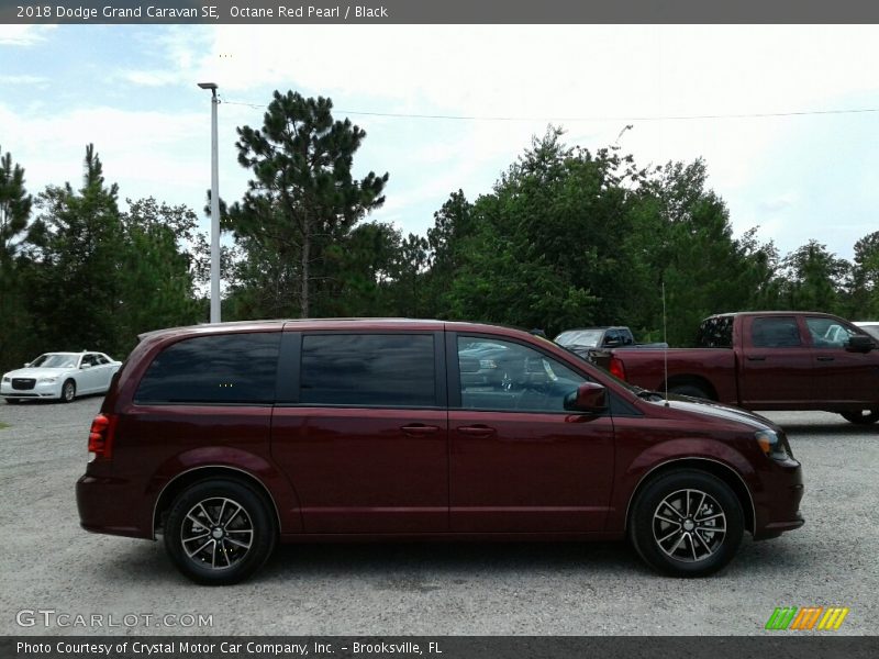 Octane Red Pearl / Black 2018 Dodge Grand Caravan SE