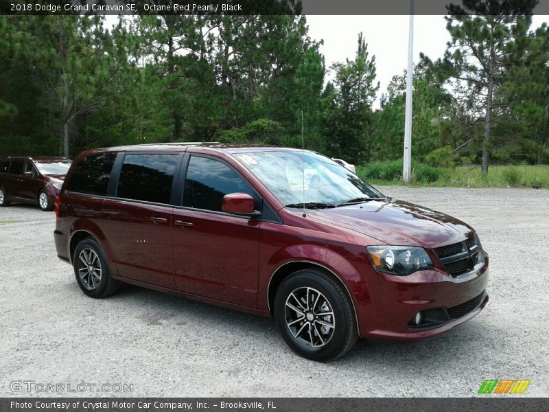 Octane Red Pearl / Black 2018 Dodge Grand Caravan SE