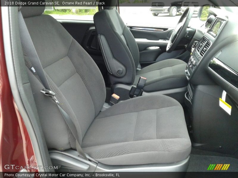 Octane Red Pearl / Black 2018 Dodge Grand Caravan SE