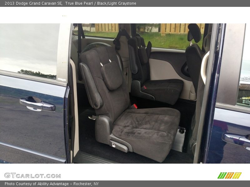 True Blue Pearl / Black/Light Graystone 2013 Dodge Grand Caravan SE