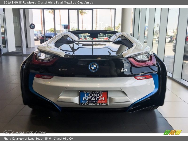 Crystal White Pearl Metallic / Giga Amido 2019 BMW i8 Roadster