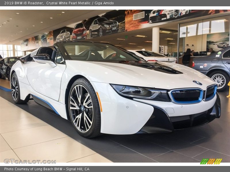 Front 3/4 View of 2019 i8 Roadster