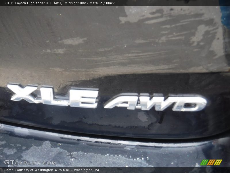 Midnight Black Metallic / Black 2016 Toyota Highlander XLE AWD