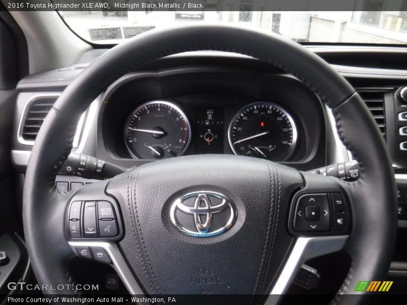 Midnight Black Metallic / Black 2016 Toyota Highlander XLE AWD