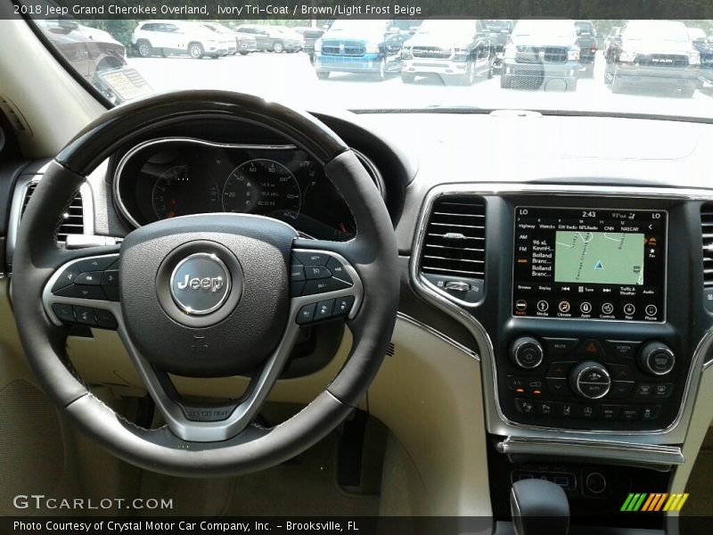 Ivory Tri-Coat / Brown/Light Frost Beige 2018 Jeep Grand Cherokee Overland
