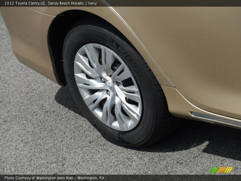 Sandy Beach Metallic / Ivory 2012 Toyota Camry LE