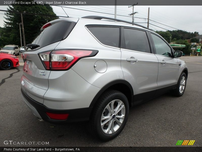 Ingot Silver / Charcoal Black 2018 Ford Escape SE 4WD